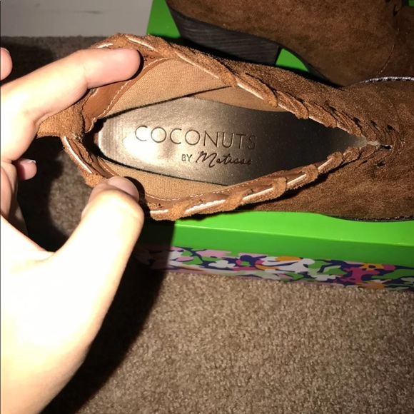 BRAND NEW MATISSE BOOTIES! - Picture 2 of 4